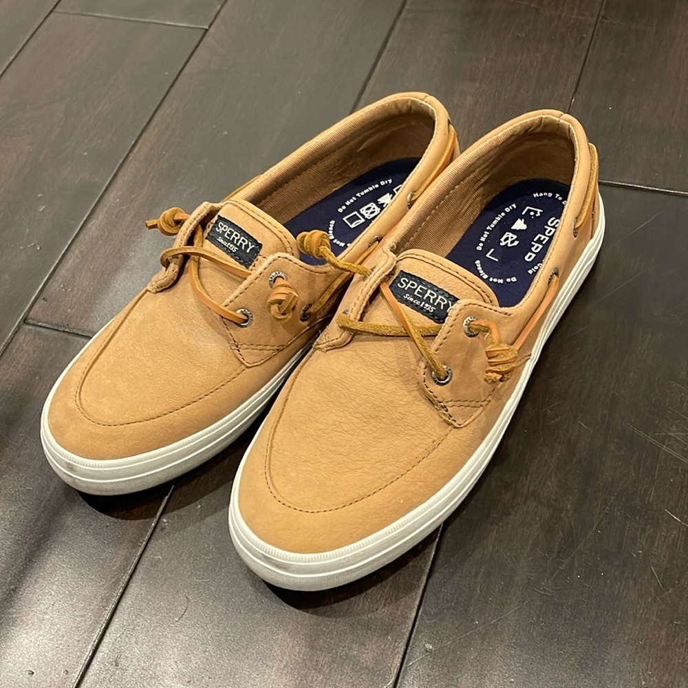 Sperry women boat shoes size 7.5